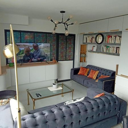 Liege Centre Mediacite Appartement Possible Parking Terrasse Immense 8Eme Pour 2 Personnes Exterior photo