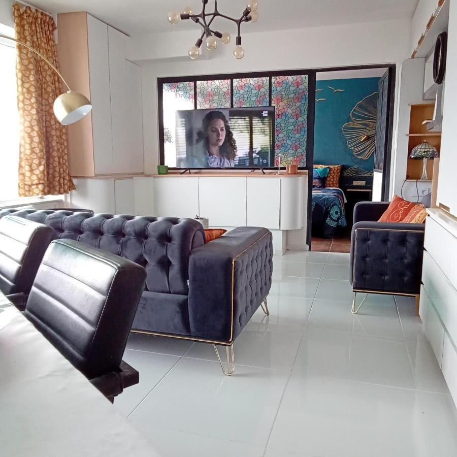 Liege Centre Mediacite Appartement Possible Parking Terrasse Immense 8Eme Pour 2 Personnes Exterior photo