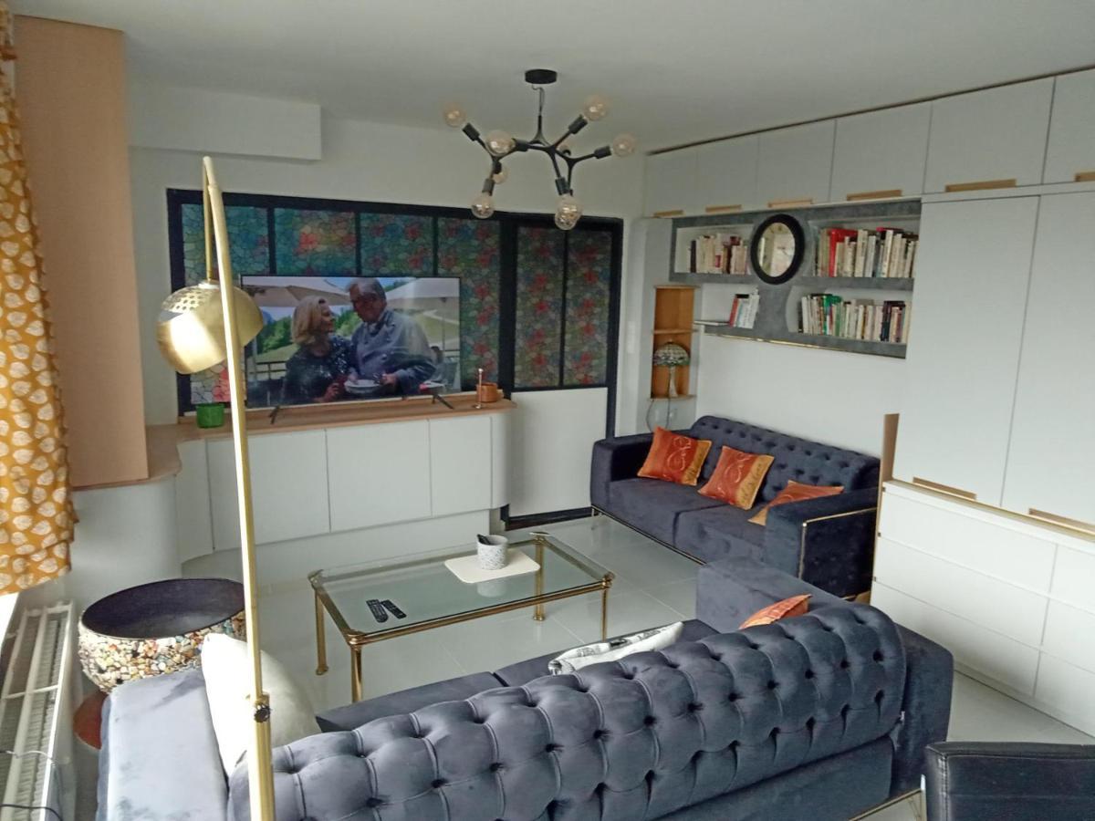 Liege Centre Mediacite Appartement Possible Parking Terrasse Immense 8Eme Pour 2 Personnes Exterior photo